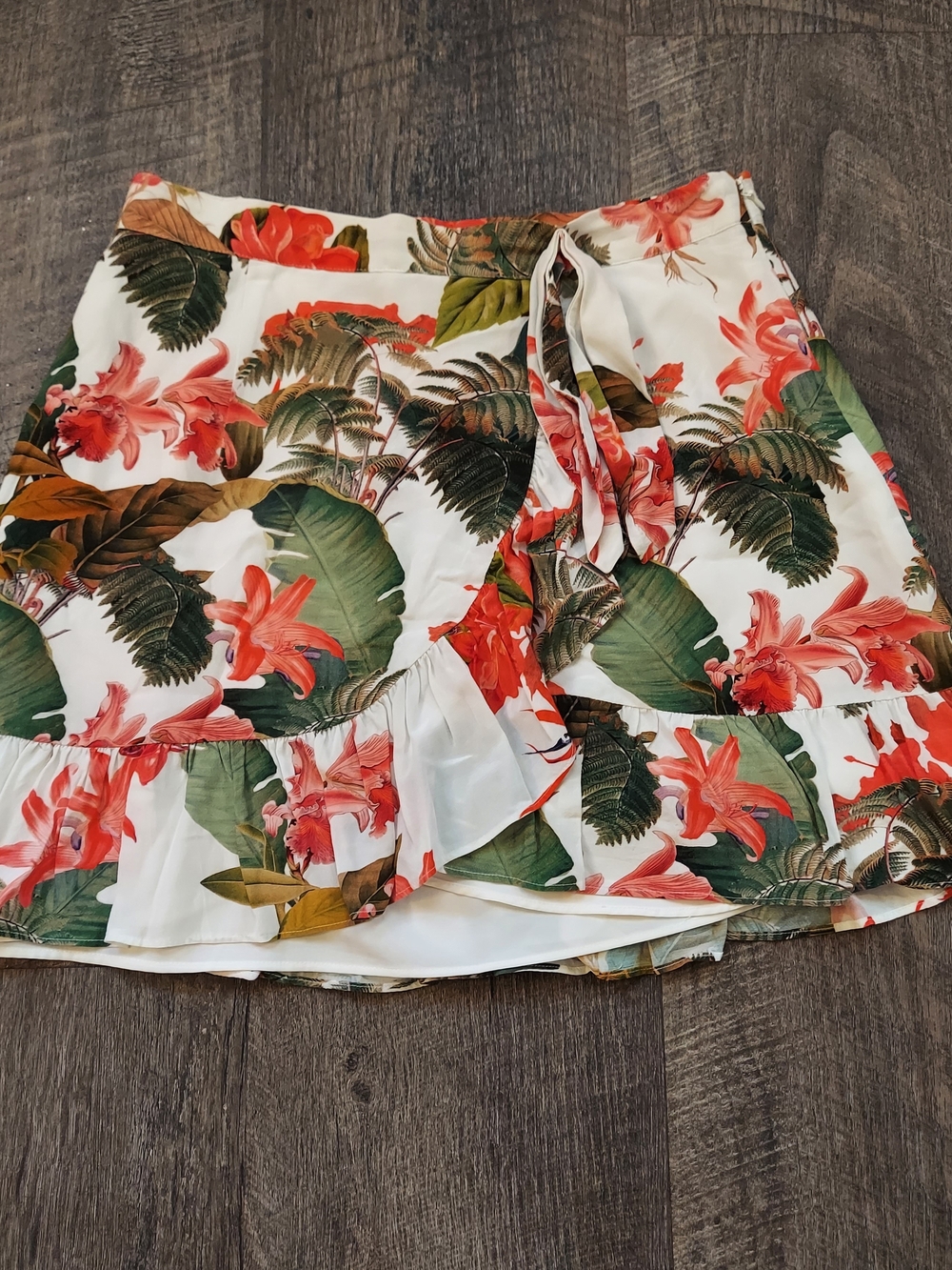 Gianni Bini Tropical Floral Wrap Skirt in White, Green & Coral Size 4 - Picture 1 of 9